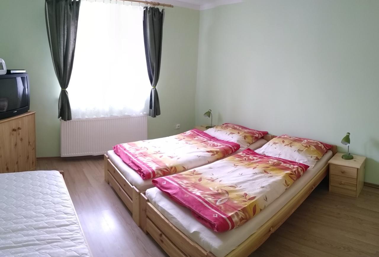 Apartman Utvina Extérieur photo